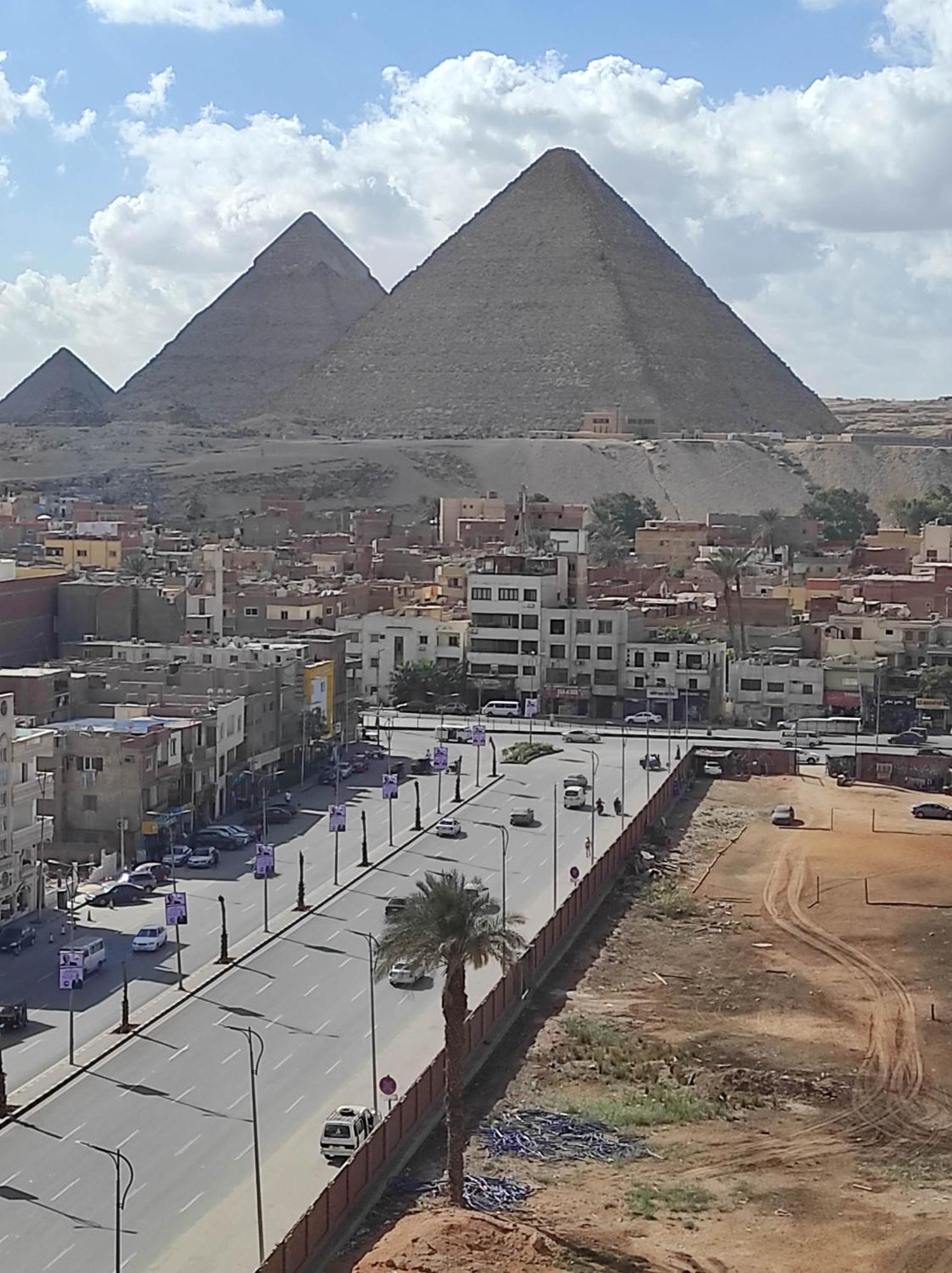 Pyramids View Suite/vista Piramidi Cairo