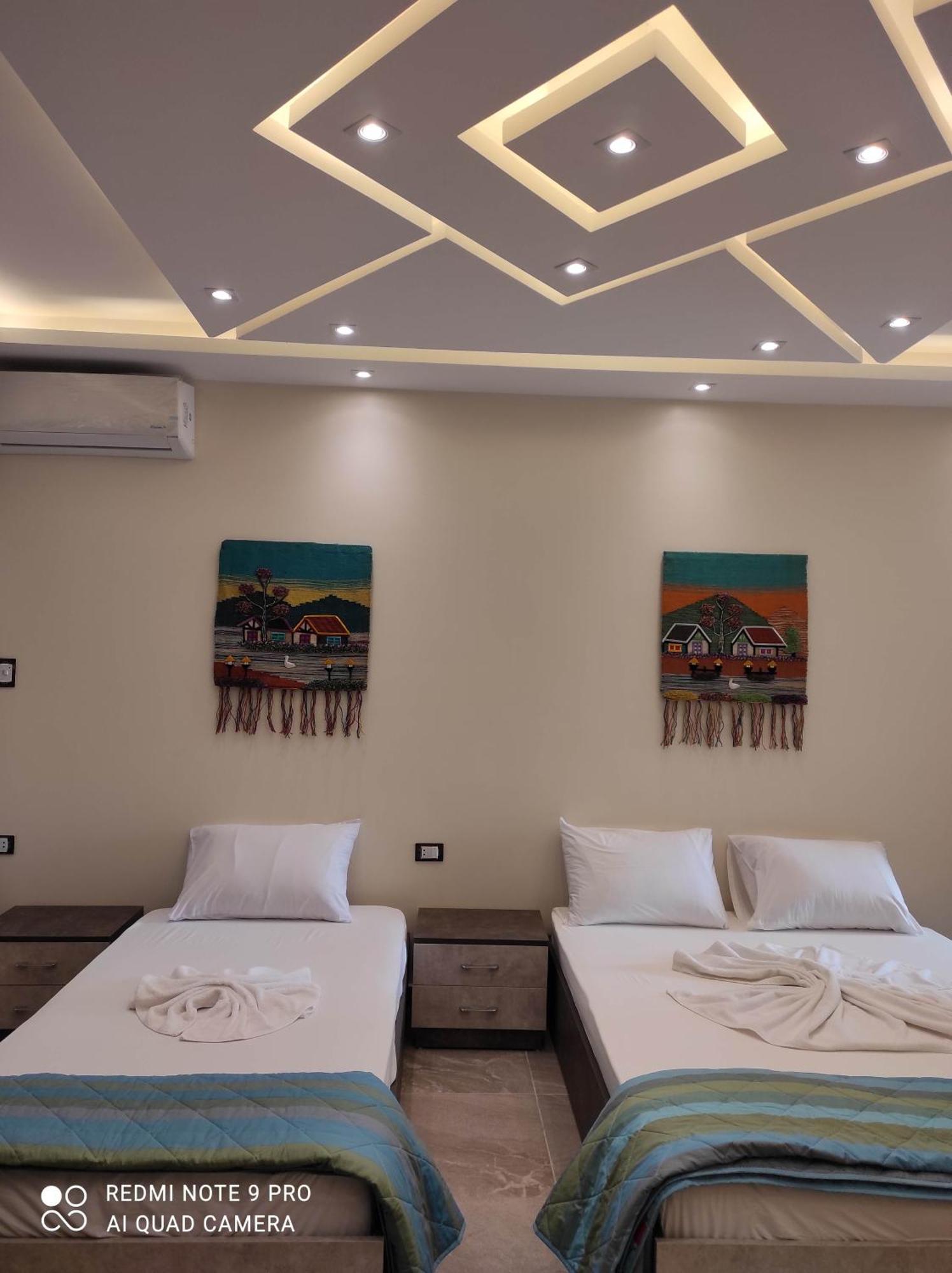 Apartment Pyramids View Suite/vista Piramidi