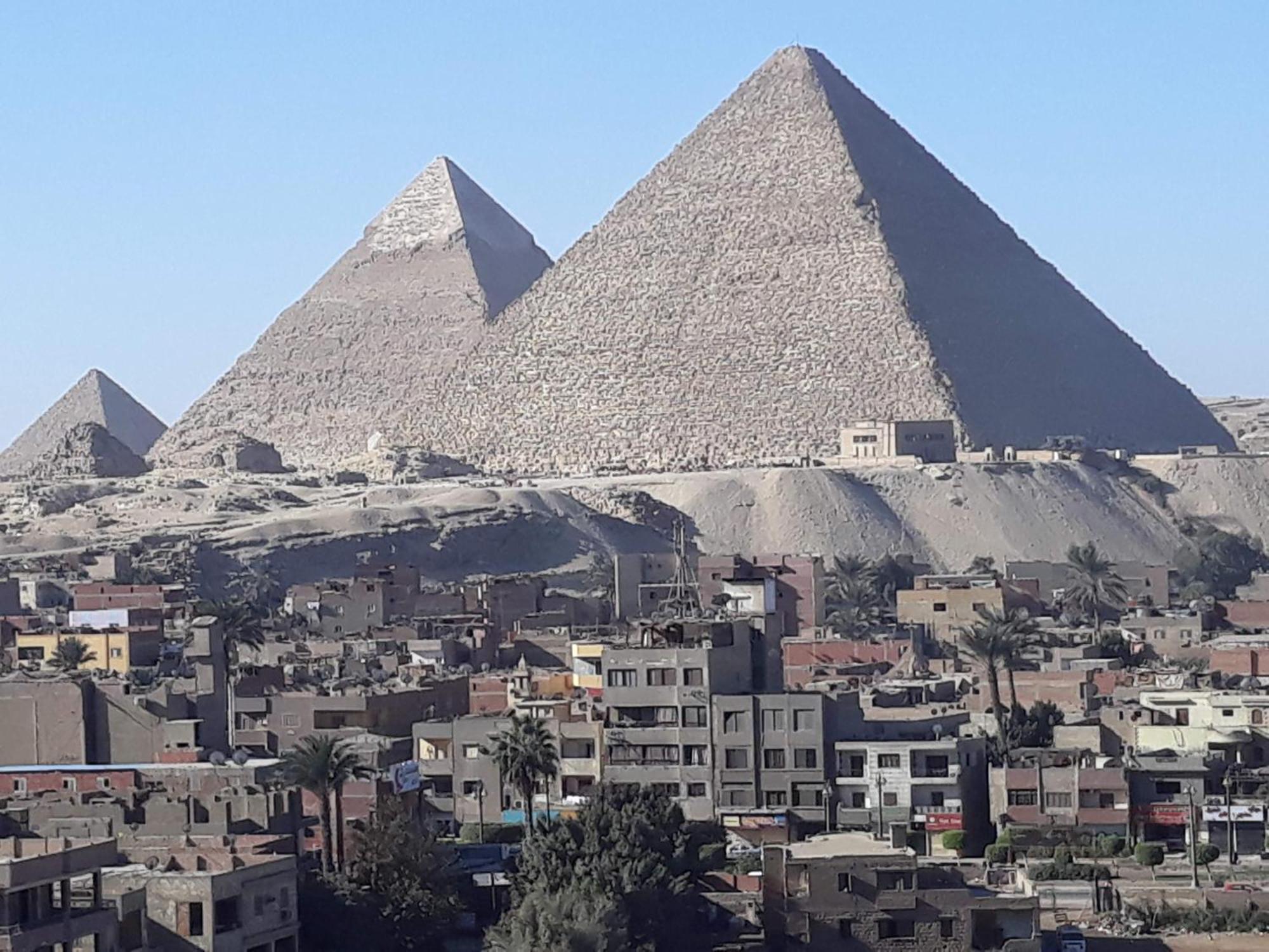 Pyramids View Suite/vista Piramidi Apartmán *
