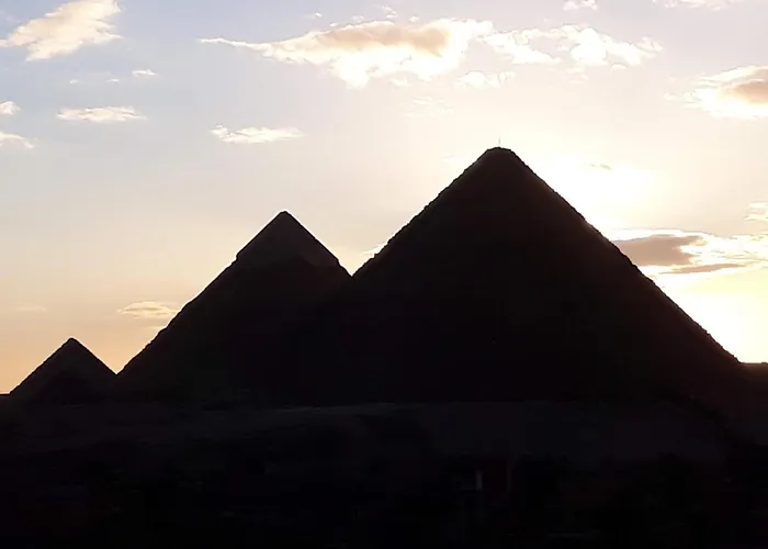 Pyramids View Suite/Vista Piramidi
